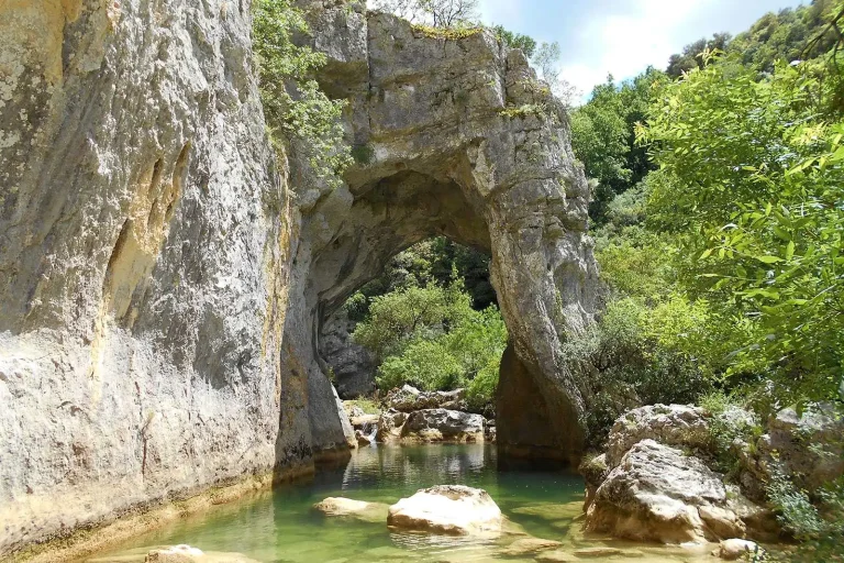 Le Ravin des Arcs : randonnée nature incontournable