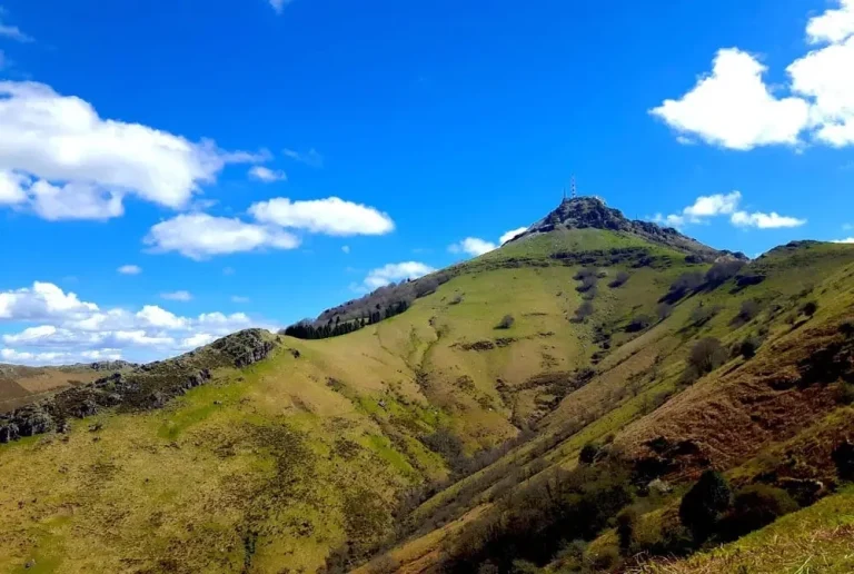 Randonnée La Rhune : Guide Itinéraires et Conseils