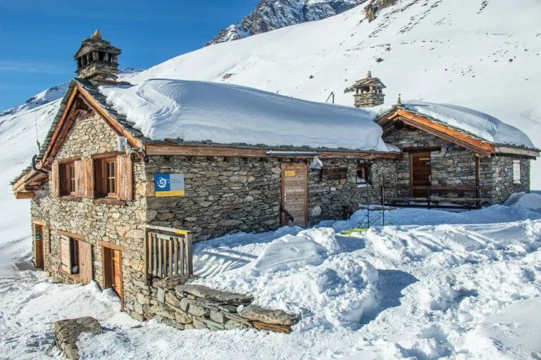 Refuge de Vallonbrun : Infos, Rando & Réservation