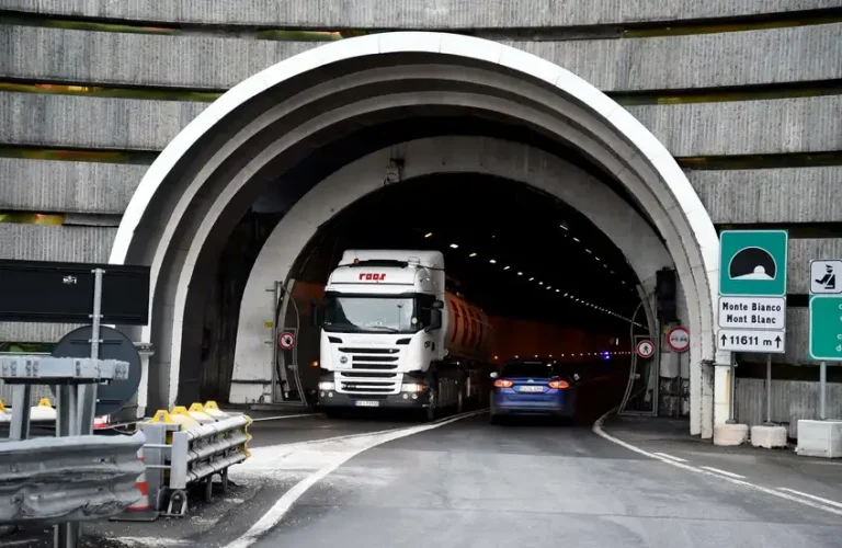Fermeture tunnel du Mont-Blanc : les dates clés