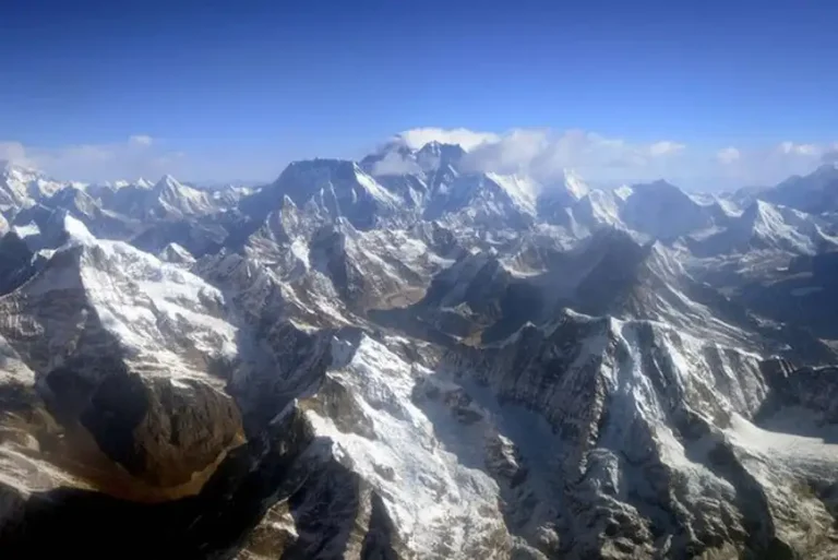 Où se trouve l’Everest ? Découverte de ce géant